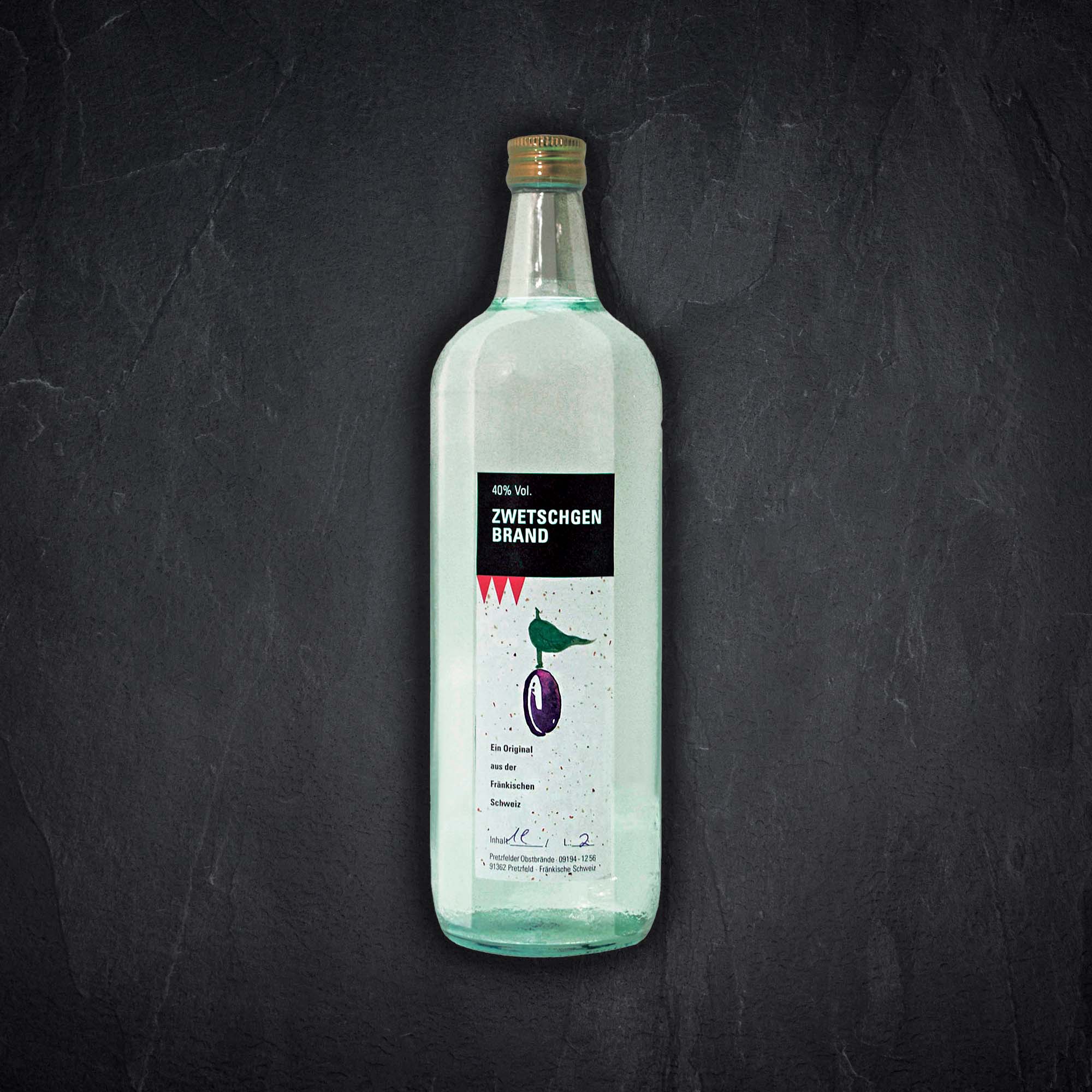 Flasche mit Alkoholischem Getränk Produktbild: Flasche mit Alkoholischem Getränk