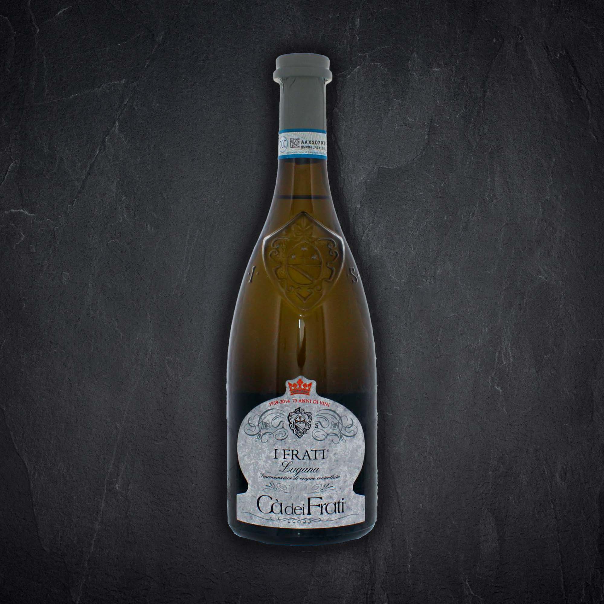 Flasche mit Alkoholischem Getränk Produktbild: Flasche mit Alkoholischem Getränk