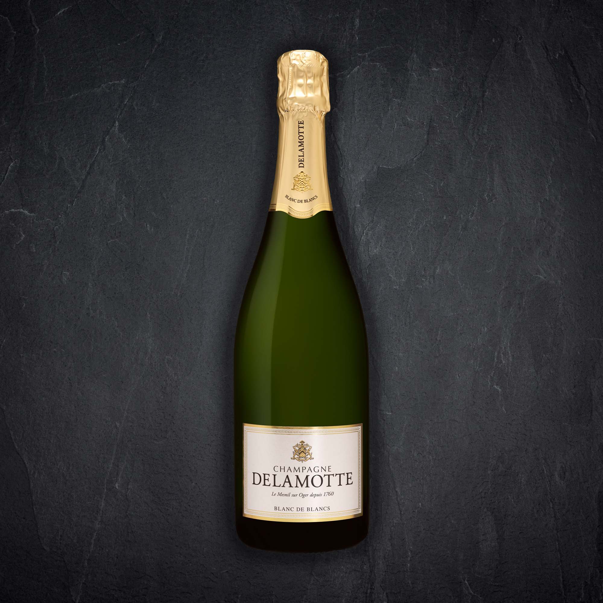 Flasche mit Alkoholischem Getränk Produktbild: Flasche mit Alkoholischem Getränk
