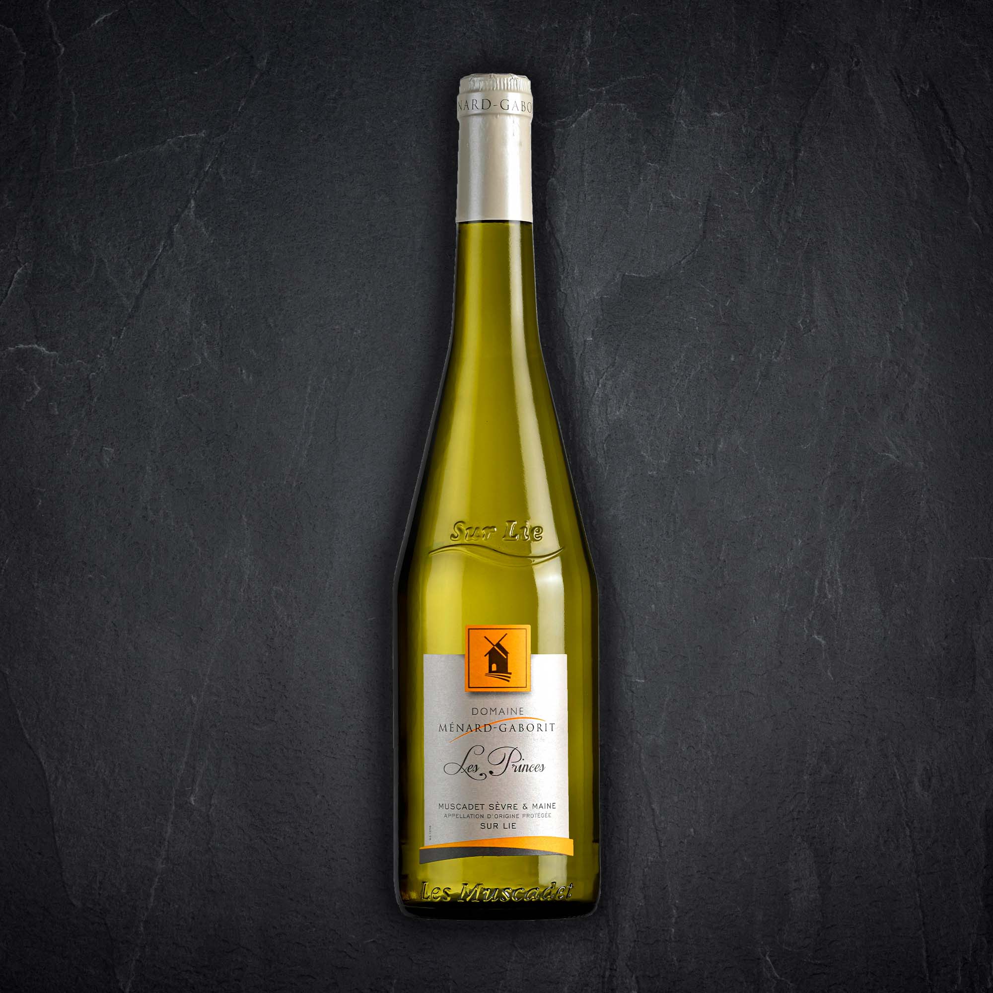 Produktbild: Flasche mit Alkoholischem Getränk