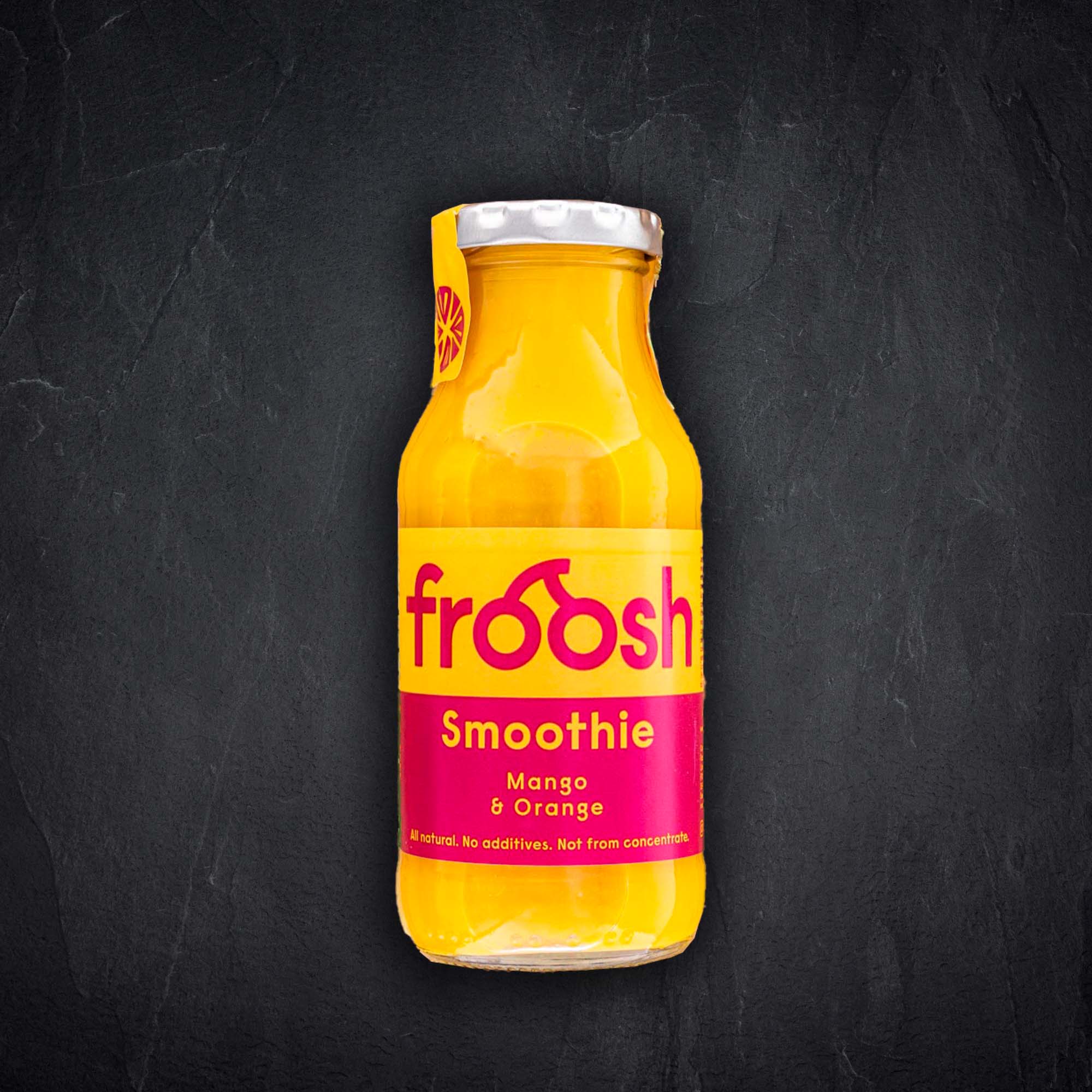 Flasche mit Alkoholischem Getränk Produktbild: Flasche mit Alkoholischem Getränk