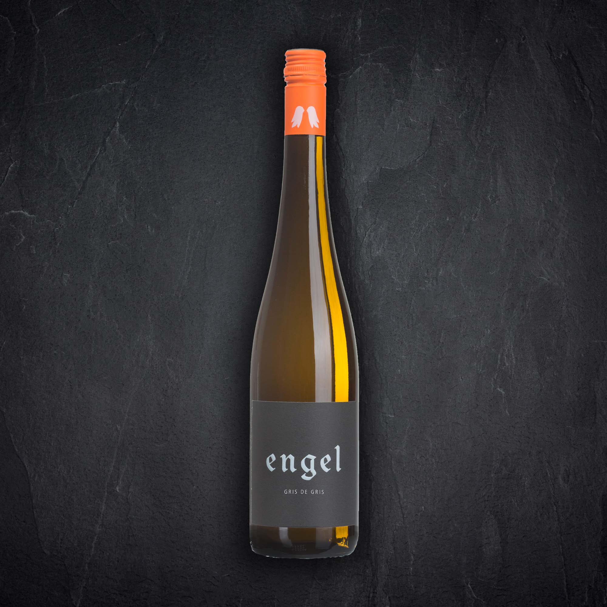 Flasche mit Alkoholischem Getränk Produktbild: Flasche mit Alkoholischem Getränk