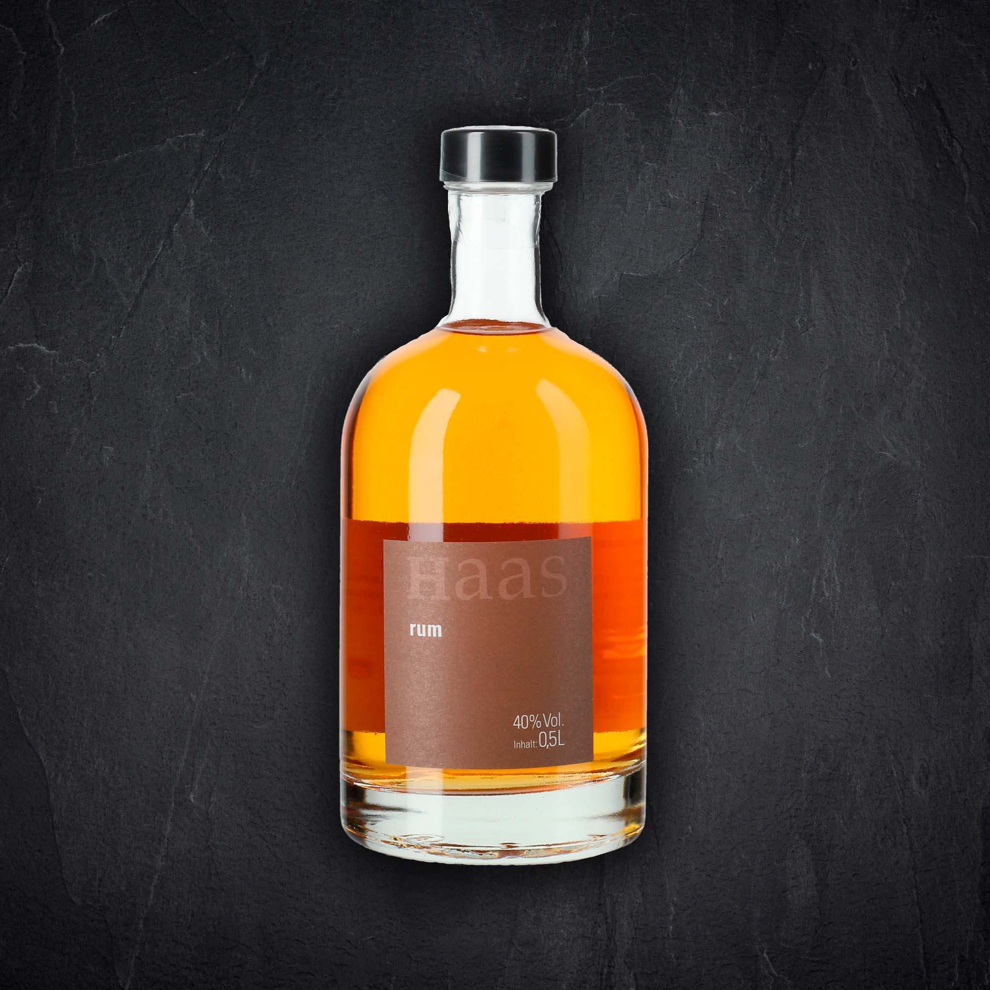 Flasche mit Alkoholischem Getränk Produktbild: Flasche mit Alkoholischem Getränk